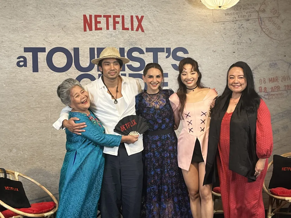 Ê-kíp diễn viên, sản xuất tại buổi giới thiệu phim sáng 20-4 tại TPHCM Ê-kíp diễn viên, sản xuất tại buổi giới thiệu phim sáng 20-4 tại TPHCM