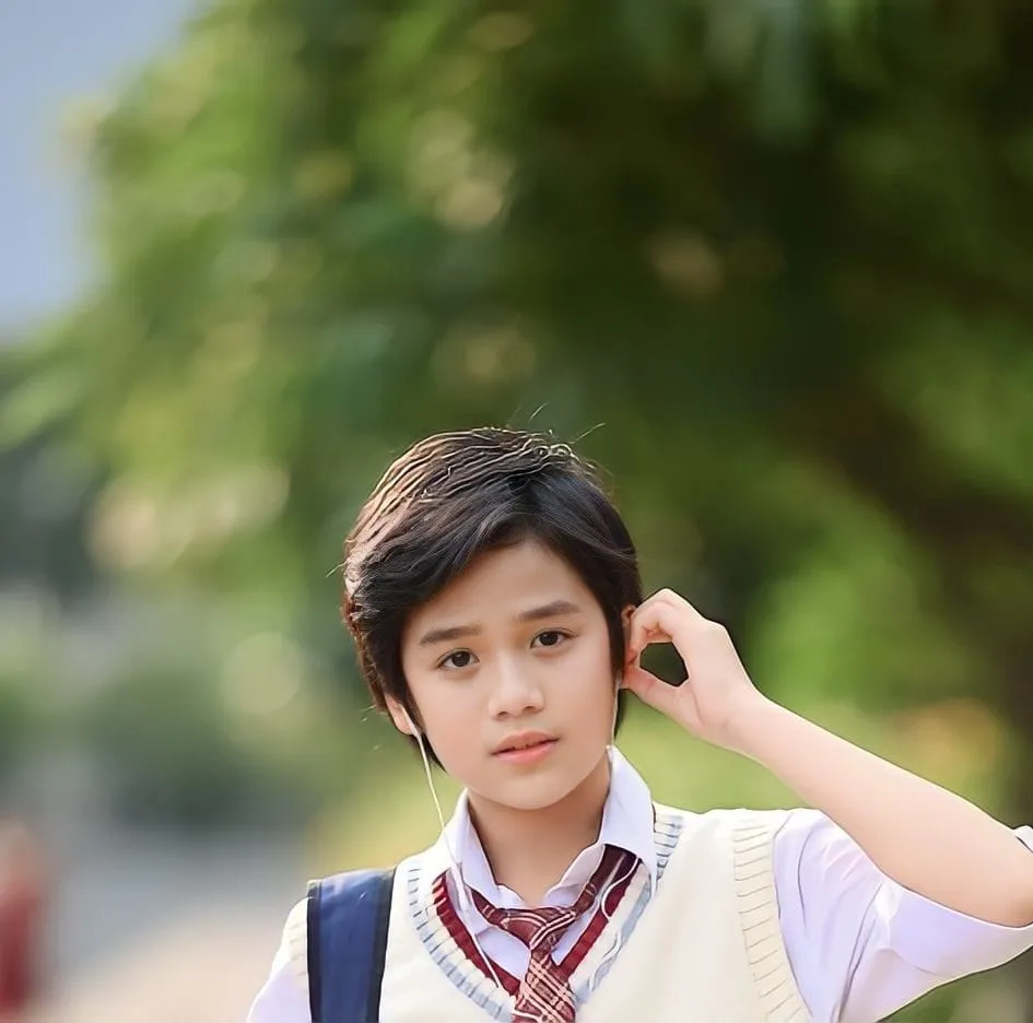 Hạo Khang ở ngoài đời với ngoại hình điển trai Hạo Khang ở ngoài đời với ngoại hình điển trai