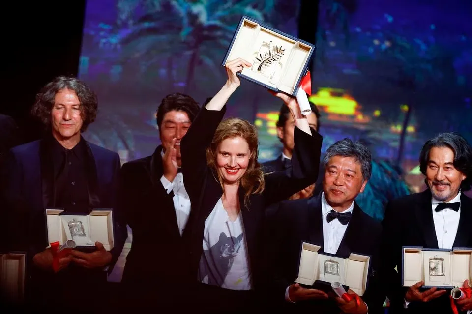 Justine Triet trở thành nữ đạo diễn thứ 3 trong lịch sử thắng giải Cành cọ vàng cho phim hay nhất. Ảnh: REUTERS Justine Triet trở thành nữ đạo diễn thứ 3 trong lịch sử thắng giải Cành cọ vàng cho phim hay nhất. Ảnh: REUTERS