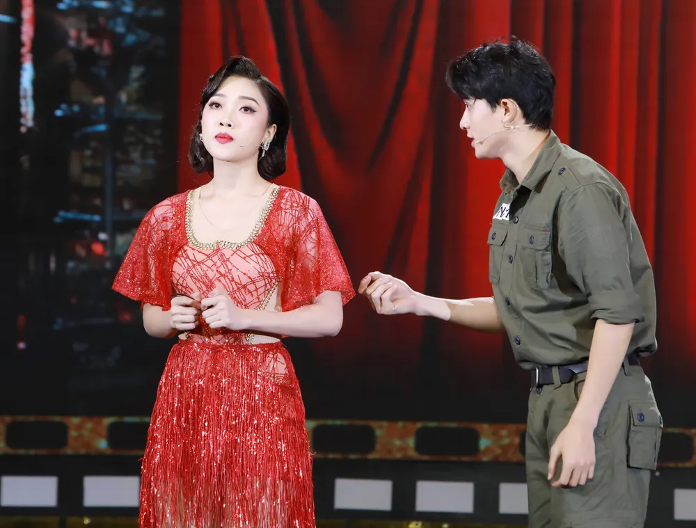 Cô được cựu quán quân Trần Ngọc Vàng phụ diễn Cô được cựu quán quân Trần Ngọc Vàng phụ diễn