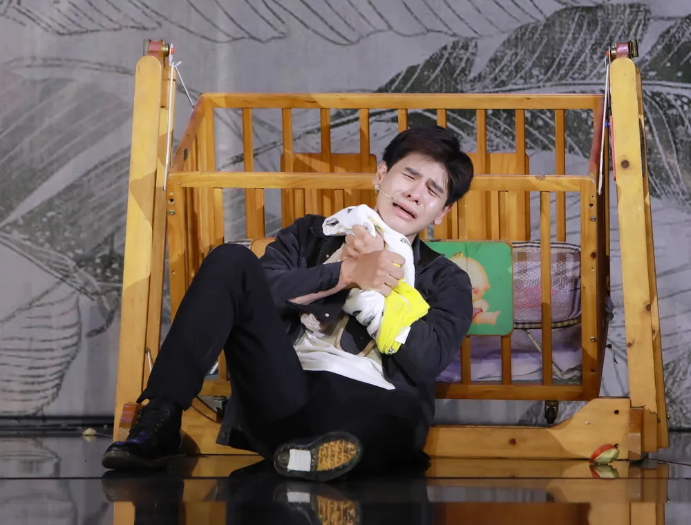 Và Quang Trần cũng có phần trình diễn ấn tượng Và Quang Trần cũng có phần trình diễn ấn tượng