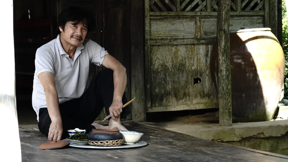 NSƯT Công Ninh trong vai người cha khắc khổ, yêu thương con NSƯT Công Ninh trong vai người cha khắc khổ, yêu thương con