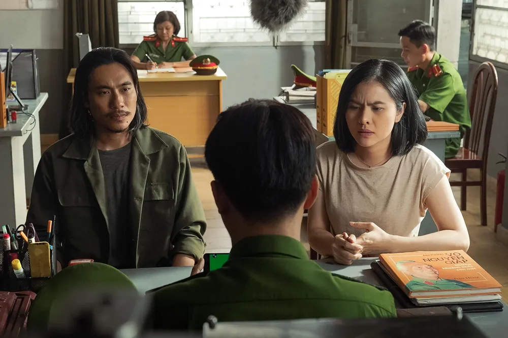 Con gái rơi vào đường dây buôn người là khởi đầu của hành trình đẫm máu Con gái rơi vào đường dây buôn người là khởi đầu của hành trình đẫm máu