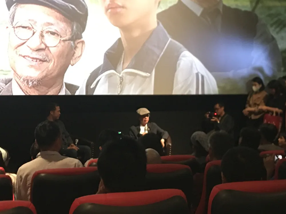 Phần giao lưu sôi nổi sau buổi chiếu phim Phần giao lưu sôi nổi sau buổi chiếu phim