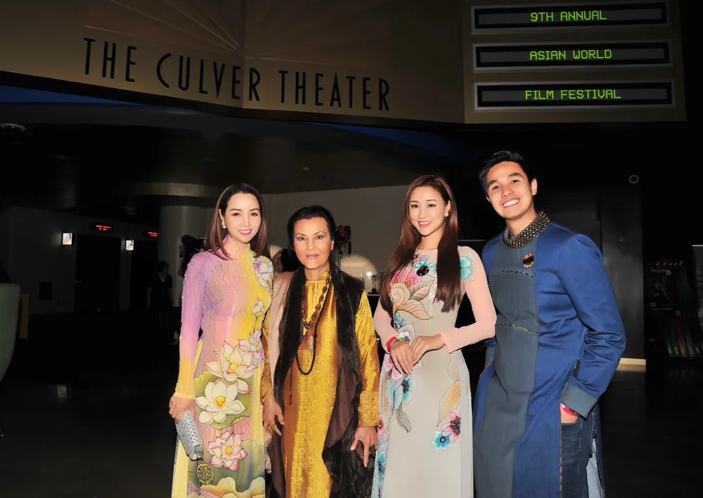 Đạo diễn Mai Thu Huyền, diễn viên Maya và diễn viên Baggio chụp cùng diễn viên Kiều Chinh (thứ hai từ trái qua)