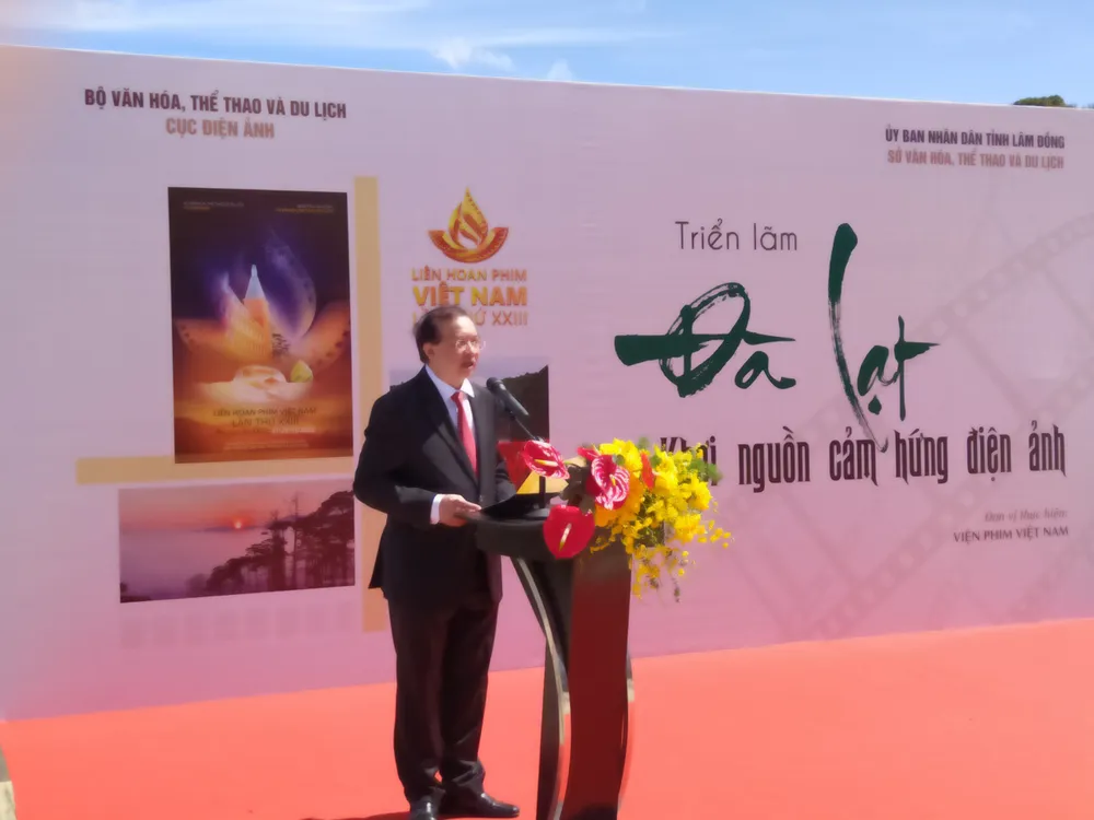 Thứ trưởng Tạ Quang Đông phát biểu khai mạc triển lãm