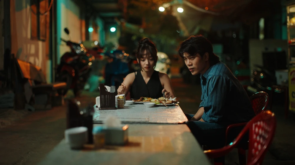 Trần Phong và Kazsak diễn xuất trong mini series The Cash-Way dao dien charlie nguyen 2.jpg