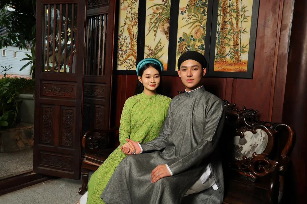 ao dai ngu than 2.jpg