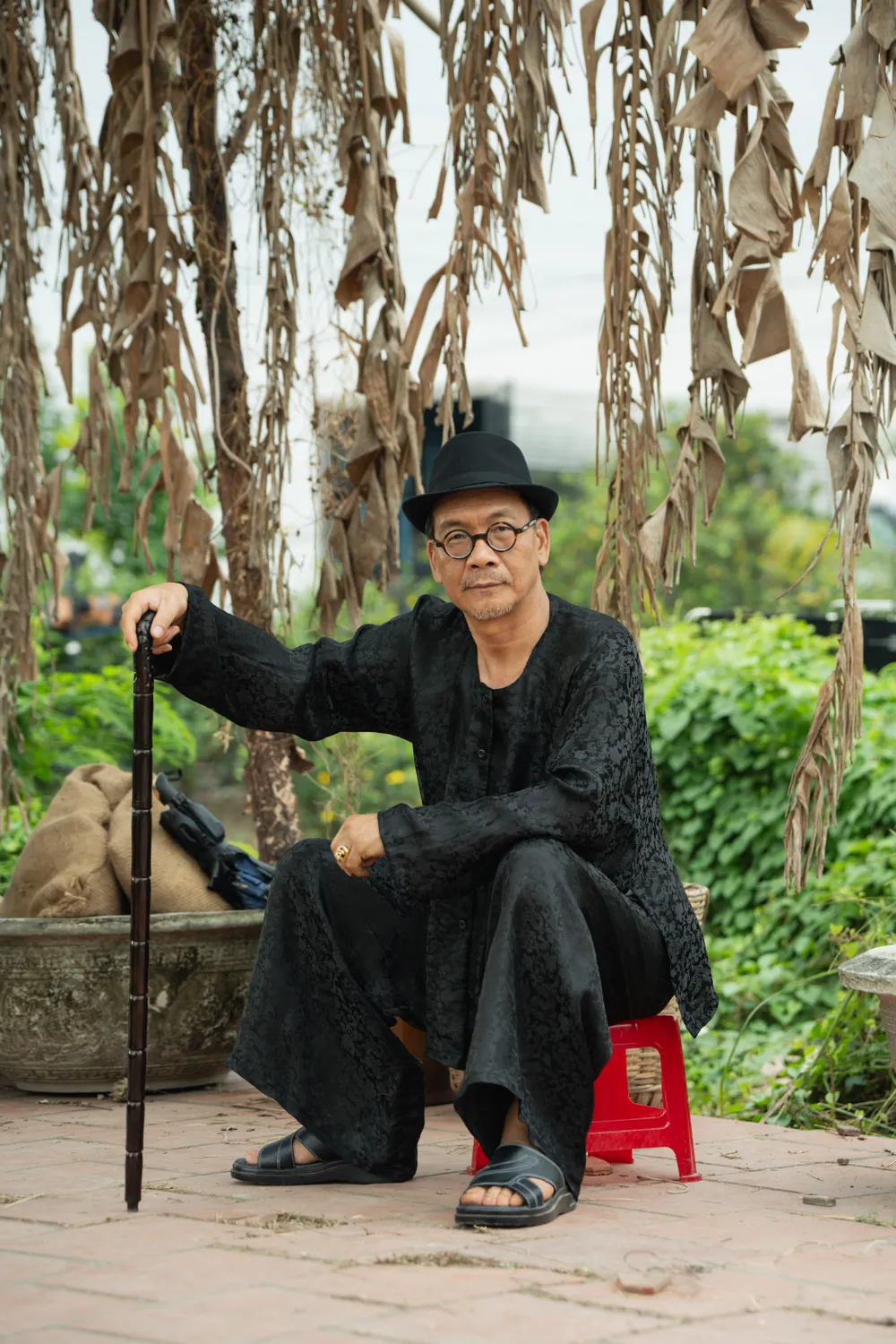 Tạo hình của NSƯT Đức Khuê trong phim. Ảnh: ĐPCC nghe si duc khue 1.jpg