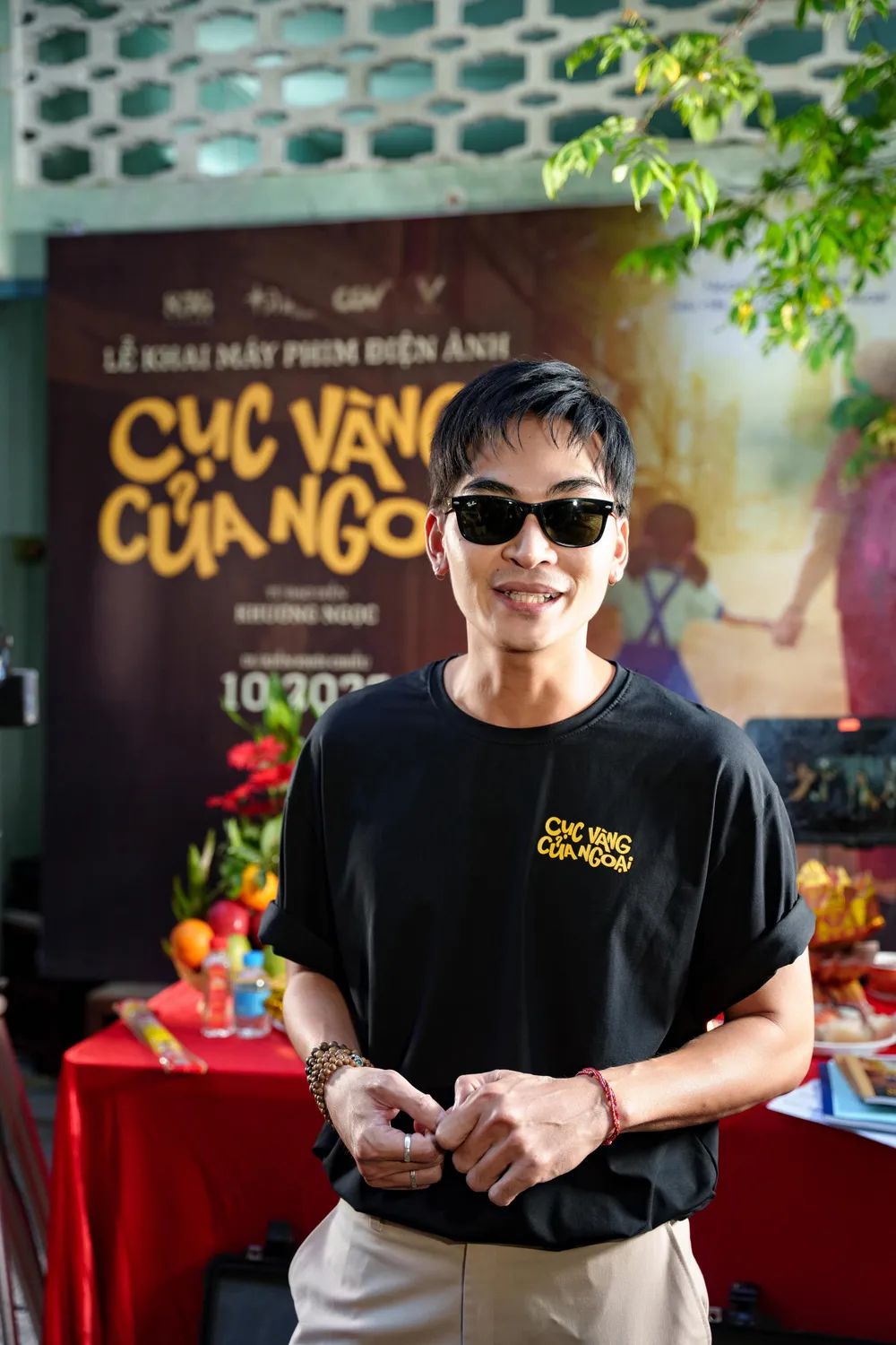 អ្នកដឹកនាំរឿង ឃួង ង៉ុក ក្នុងពិធីសម្ពោធភាពយន្ត។ រូបថត៖ DPCC khuong ngoc 1.jpg