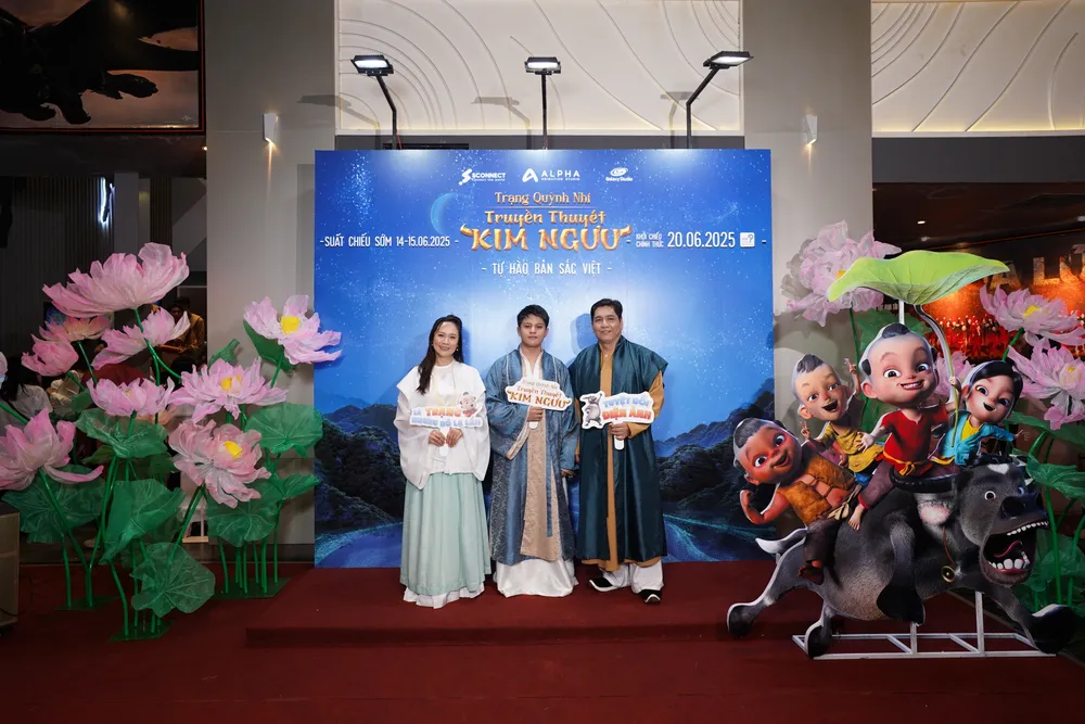 Vợ chồng Đức Thịnh & Thanh Thúy & con trai Cà Phê. Ảnh: ĐPCC Ảnh 10_ Vợ chồng Đức Thịnh & Thanh Thúy & con trai Cà Phê.JPG