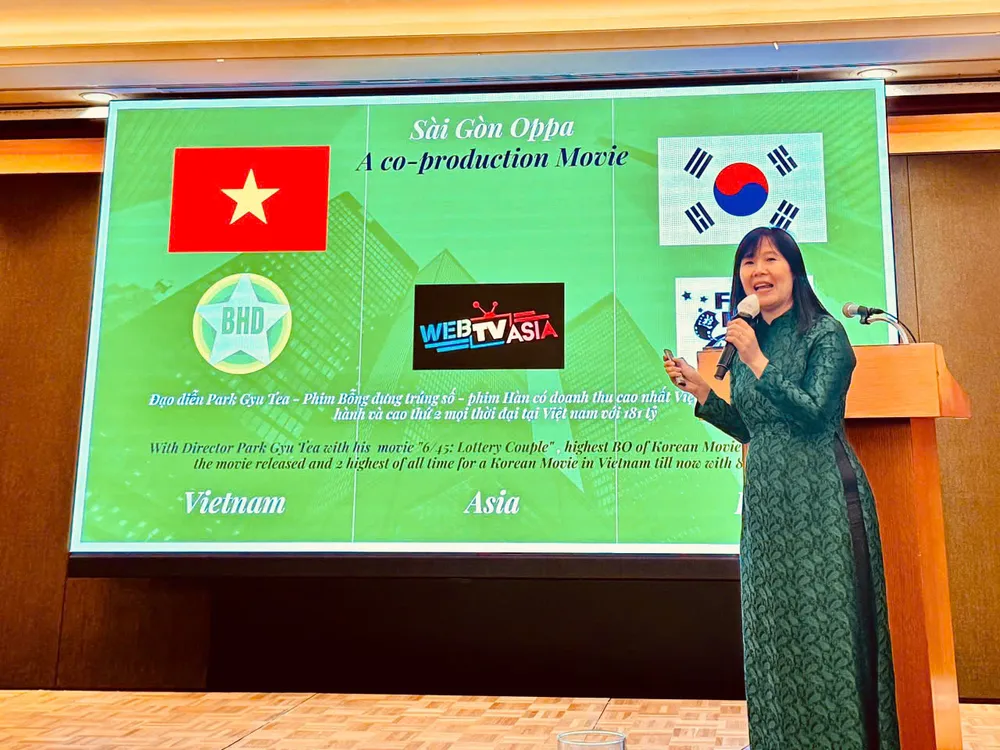 Bà Ngô Thị Bích Hạnh, đại diện BHD, giới thiệu về dự án tại tọa đàm. Ảnh: BHD ba ngo bich hanh.jpg