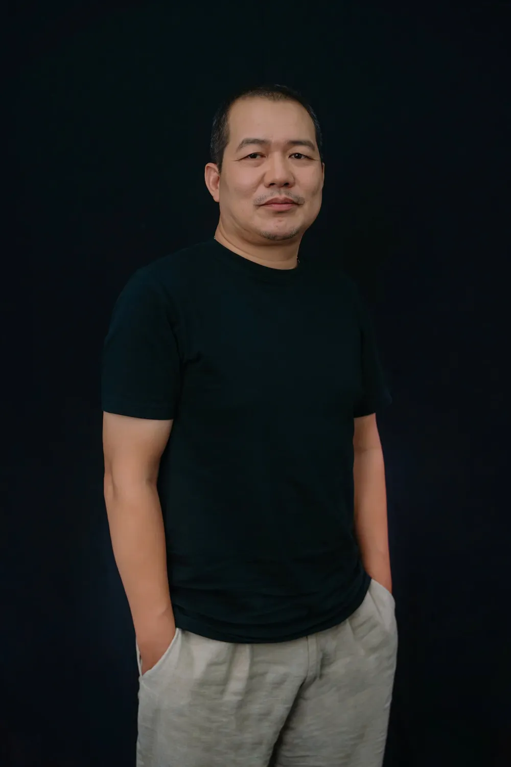 Đạo diễn Lương Đình Dũng lần đầu làm phim kinh dị. Ảnh: ĐPCC doi hanh xac 5.jpg