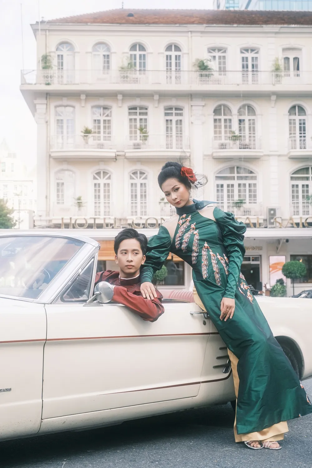 Và sự phá cách trong bộ sưu tập Hương sắc thời gian. Ảnh: Duy Lê huong sac thoi gian 2.jpg
