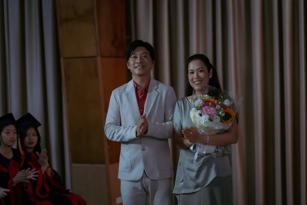 Hà Hương và Tuấn Hưng làm vợ chồng trong Bà đừng buồn con. Ảnh: ĐPCC ha huong 1.jpg