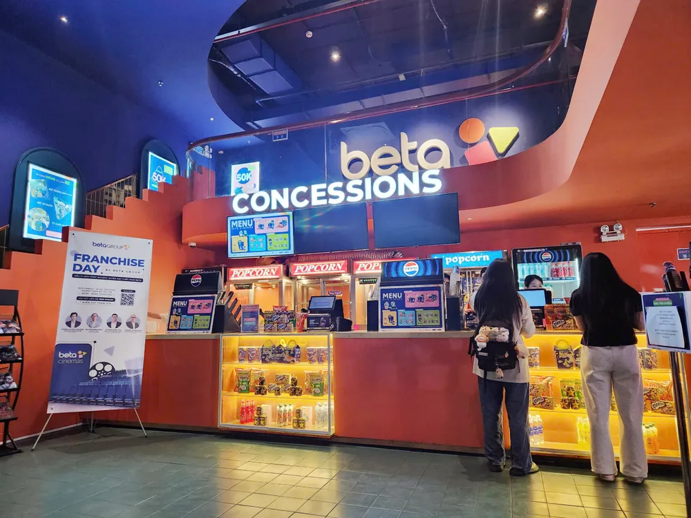 Η Beta Cinema είναι πρωτοπόρος στην εφαρμογή του μοντέλου franchise κινηματογράφου. nhuong quyen rap 1.jpg