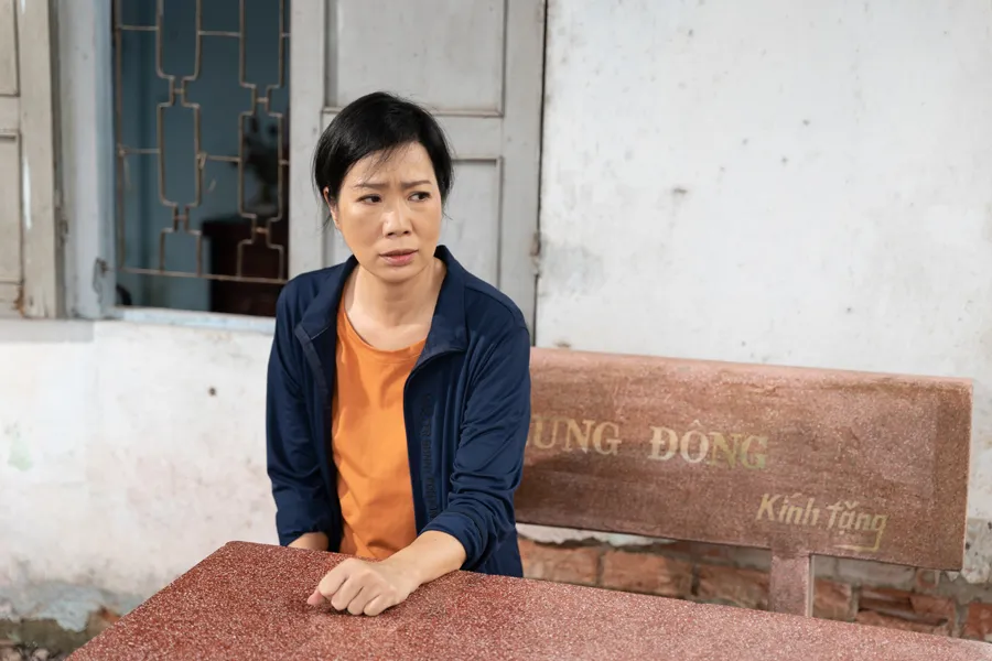 Tạo hình mặt mộc của NSND Trịnh Kim Chi trong Mật ngọt tựa khói sương. Ảnh: ĐPCC Trinh kim chi 2.jpg