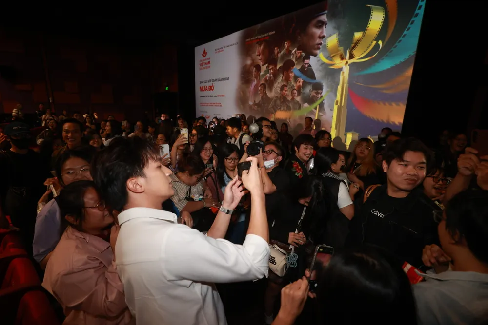 giao luu mua do 5.jpg