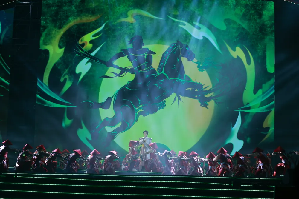 LHP - san khau 18jpg.jpg