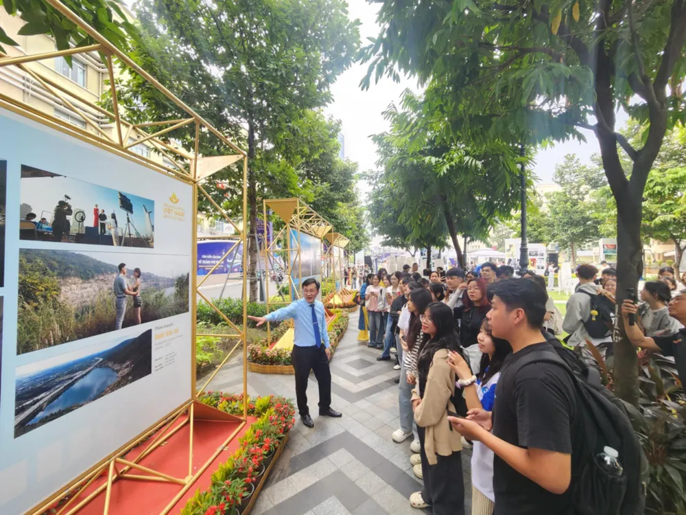 lhp viet nam ngay 2 2.jpg