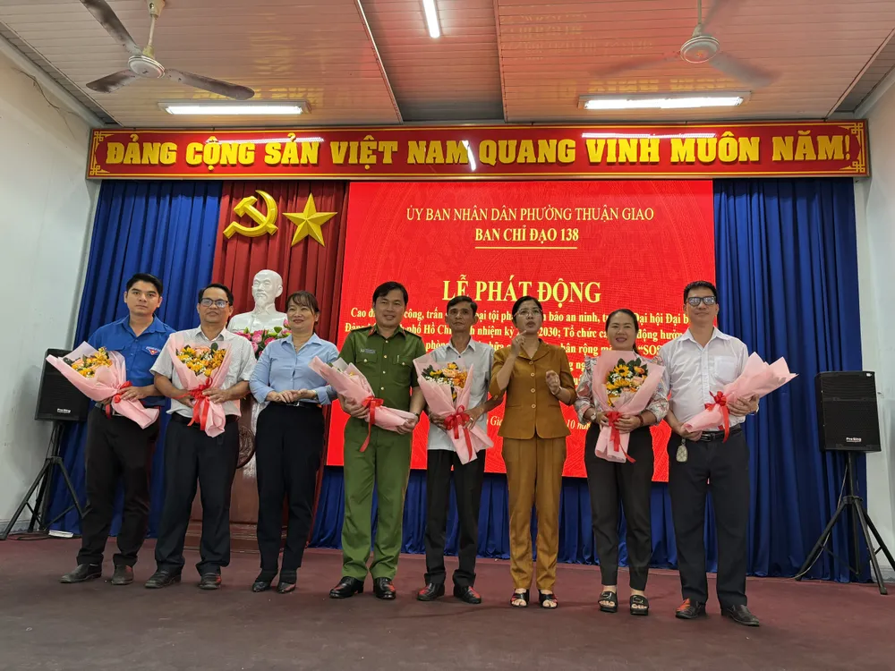 Ban chỉ đạo “Tổ công tác chung 3 trong 1: Lắng nghe - tuyên truyền - hỗ trợ người dân” phường Thuận Giao ra mắt RA MẮT.jpg