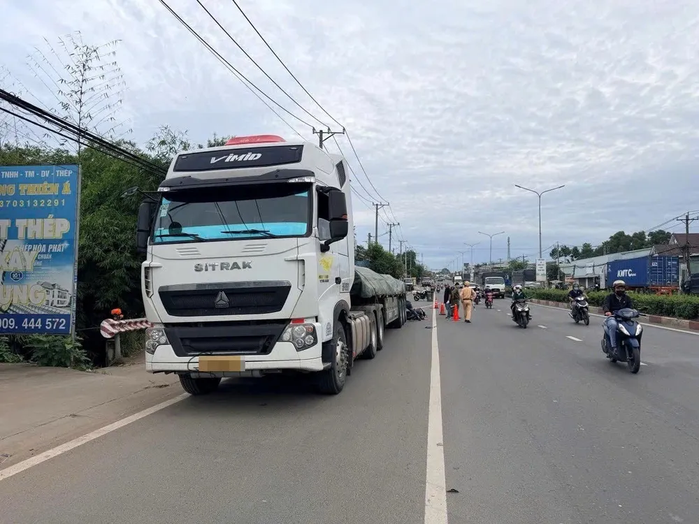 XE ĐÂU KÉO 21-11 (OK).jpg