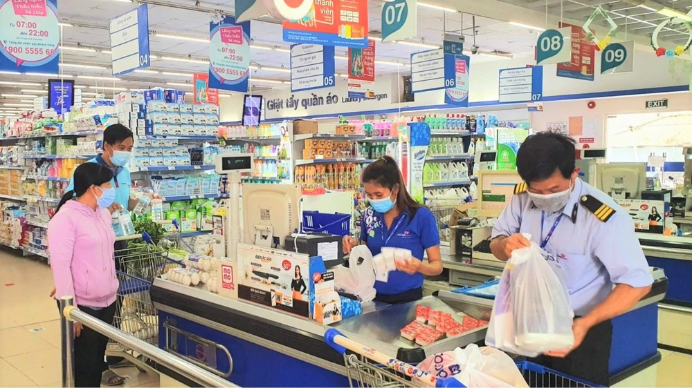 Siêu thị khuyến mãi lớn ngày Phụ nữ Việt Nam ảnh 3 Siêu thị khuyến mãi lớn ngày Phụ nữ Việt Nam ảnh 3