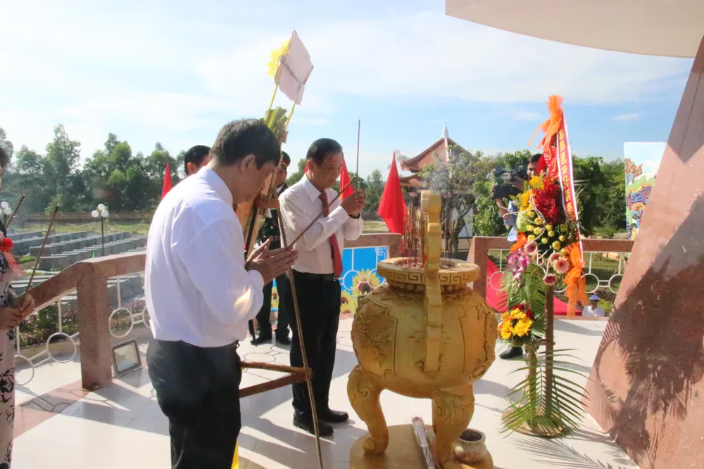 Khánh thành Nghĩa trang liệt sĩ xã Hòa Khương ảnh 2