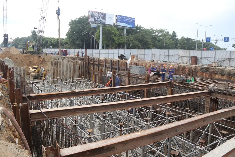 Đà Nẵng: Tiến độ thi công hầm chui Nguyễn Tri Phương - Điện Biên Phủ chậm 1,5 tháng ảnh 4 Đà Nẵng: Tiến độ thi công hầm chui Nguyễn Tri Phương - Điện Biên Phủ chậm 1,5 tháng ảnh 4
