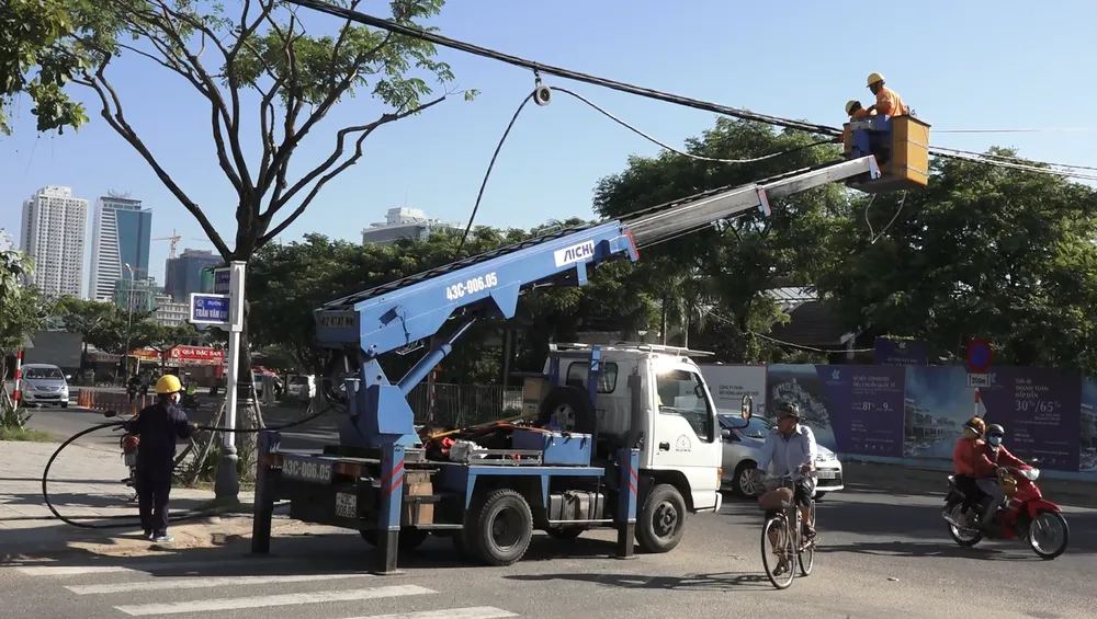 Mất điện đột ngột, 2 người mắc kẹt trong thang máy ảnh 2 Mất điện đột ngột, 2 người mắc kẹt trong thang máy ảnh 2