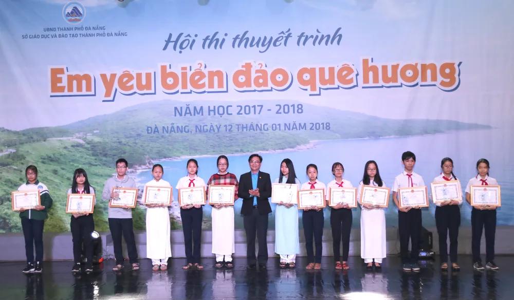 Gần 150 học sinh tham gia Hội thi thuyết trình “Em yêu biển đảo quê hương”  ảnh 2