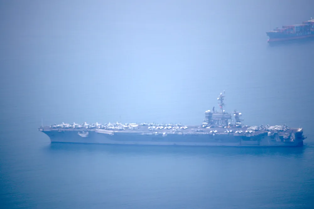Tàu sân bay USS Carl Vinson cập cảng Tiên Sa - Đà Nẵng  ảnh 6