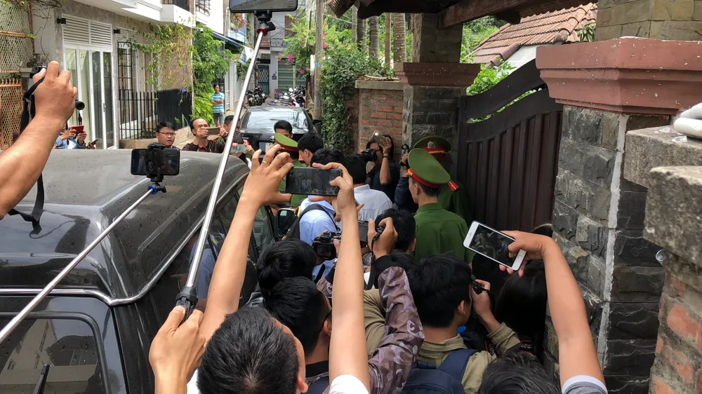 Kết thúc khám xét nhà 2 cựu chủ tịch UBND TP Đà Nẵng  ảnh 4