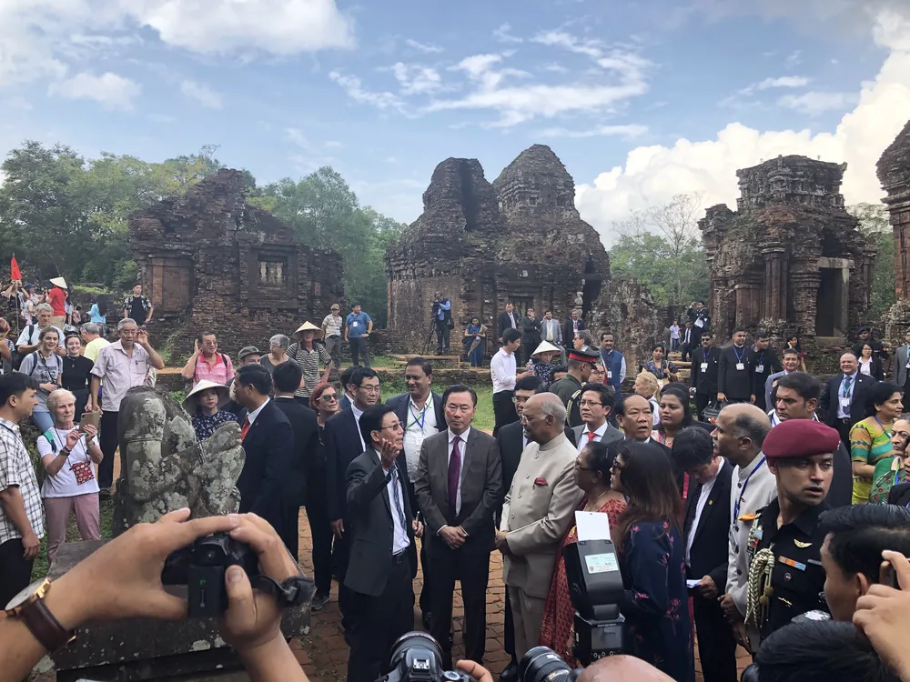 Tổng thống Ấn Độ và Phu nhân thăm bảo tàng điêu khắc Chăm Đà Nẵng và Di tích Mỹ Sơn ảnh 11
