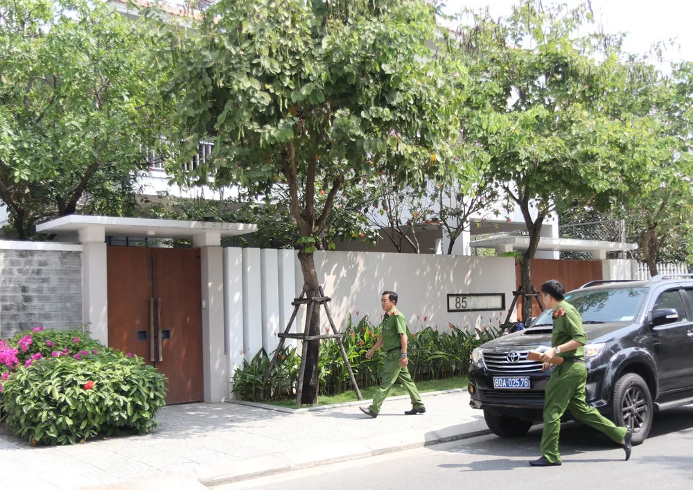 Khởi tố, khám xét nhà nguyên Phó Chủ tịch UBND TP Đà Nẵng Nguyễn Ngọc Tuấn  ảnh 2 Khởi tố, khám xét nhà nguyên Phó Chủ tịch UBND TP Đà Nẵng Nguyễn Ngọc Tuấn  ảnh 2