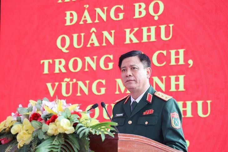 阮长胜上将出席并发表指导意见。