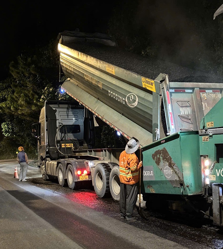 保禄岭恢复施工。