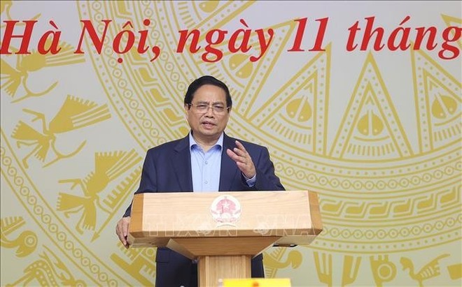 政府总理范明政发表讲话。