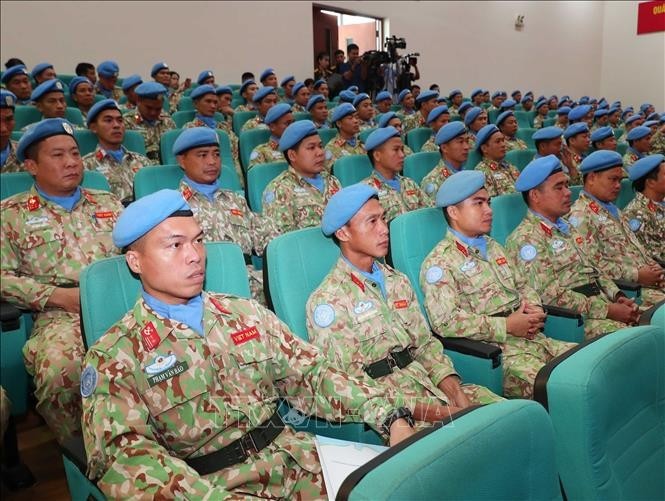 参加在联合国维和任务的3号工兵队和6号2级野战医院战士。