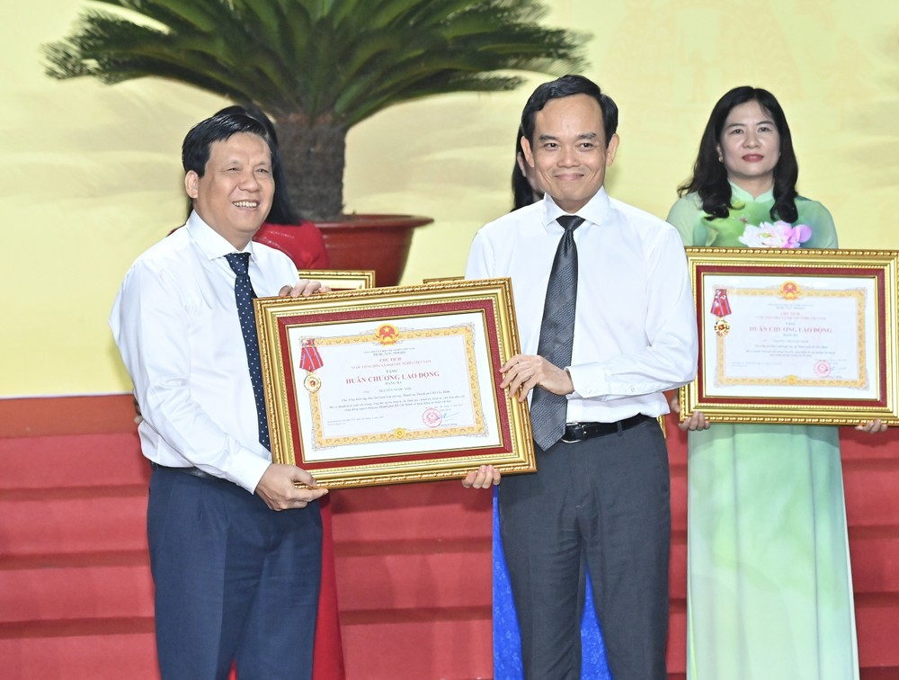 4  anh-vd-13-6142-201.jpg