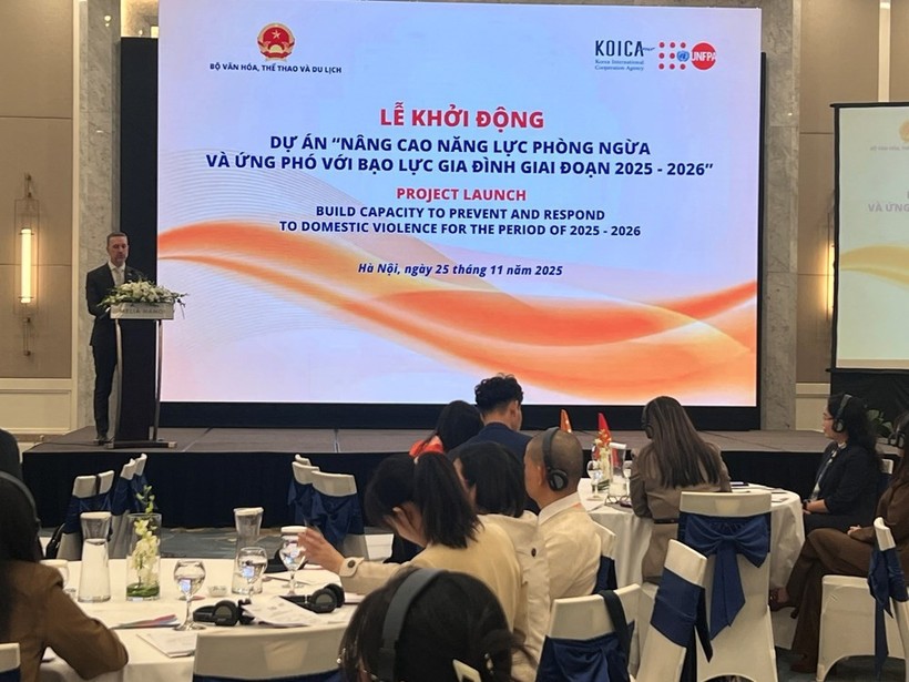 “2025-2026年加强家庭暴力预防和应对能力”项目启动仪式。图：《文化报》