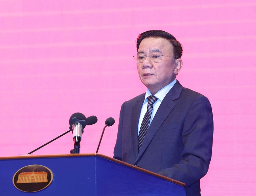 党中央政治局委员、党中央书记处常务书记陈锦秀出席会议并发表指导讲话。图：越通社