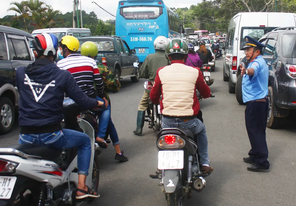 Du khách ùn ùn đổ về Đà Lạt nghỉ lễ ảnh 4