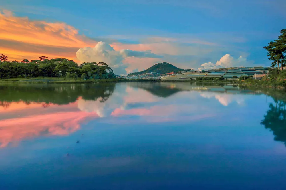 Rác thải bủa vây hồ Than Thở - Đà Lạt ảnh 16