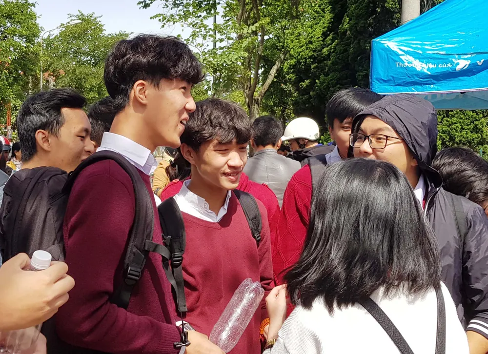 Xét đặc cách thí sinh bị ốm trong giờ thi ảnh 2