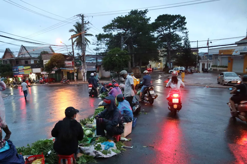 Chợ mọc giữa đường phố ảnh 4 Chợ mọc giữa đường phố ảnh 4