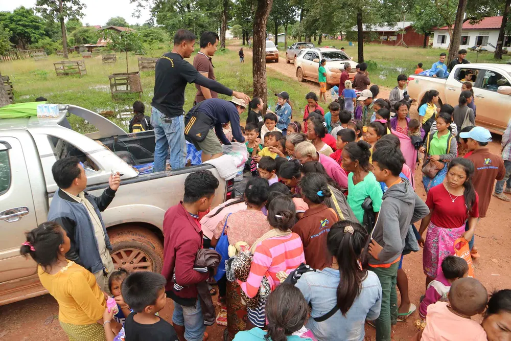 Gian nan đường tiếp tế vào khu vực bị vỡ đập thủy điện ở Lào ảnh 18 Gian nan đường tiếp tế vào khu vực bị vỡ đập thủy điện ở Lào ảnh 18