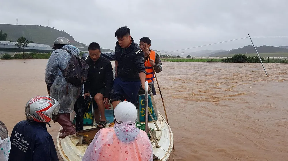 Mưa lũ làm hơn 1.350 căn nhà ở Lâm Đồng bị ngập ảnh 5 Mưa lũ làm hơn 1.350 căn nhà ở Lâm Đồng bị ngập ảnh 5