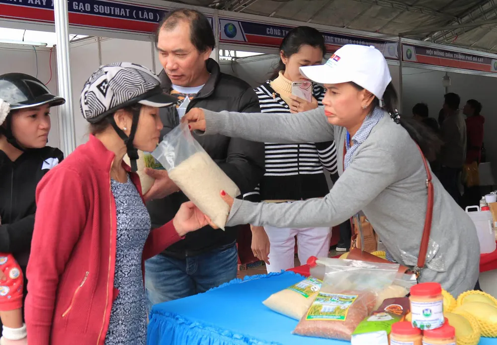 Khai mạc chương trình gặp gỡ nông dân Việt Nam – Lào – Campuchia ảnh 3 Khai mạc chương trình gặp gỡ nông dân Việt Nam – Lào – Campuchia ảnh 3