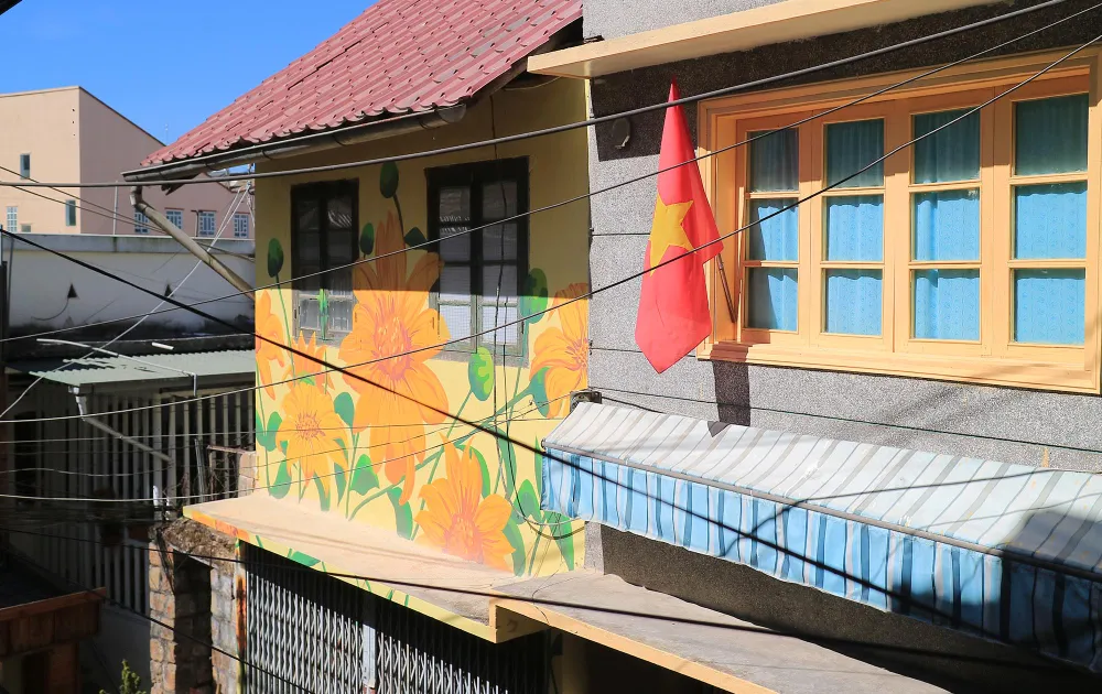 Phố nghệ thuật dốc nhà Làng – Đà Lạt thu hút du khách ảnh 3 Phố nghệ thuật dốc nhà Làng – Đà Lạt thu hút du khách ảnh 3